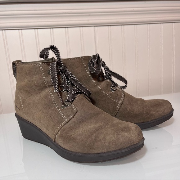 Eddie Bauer Shoes - Eddie Bauer Women's 8.5 Brown Suede Wedge Ankle Boots Lace up Hiker Chukka Boots